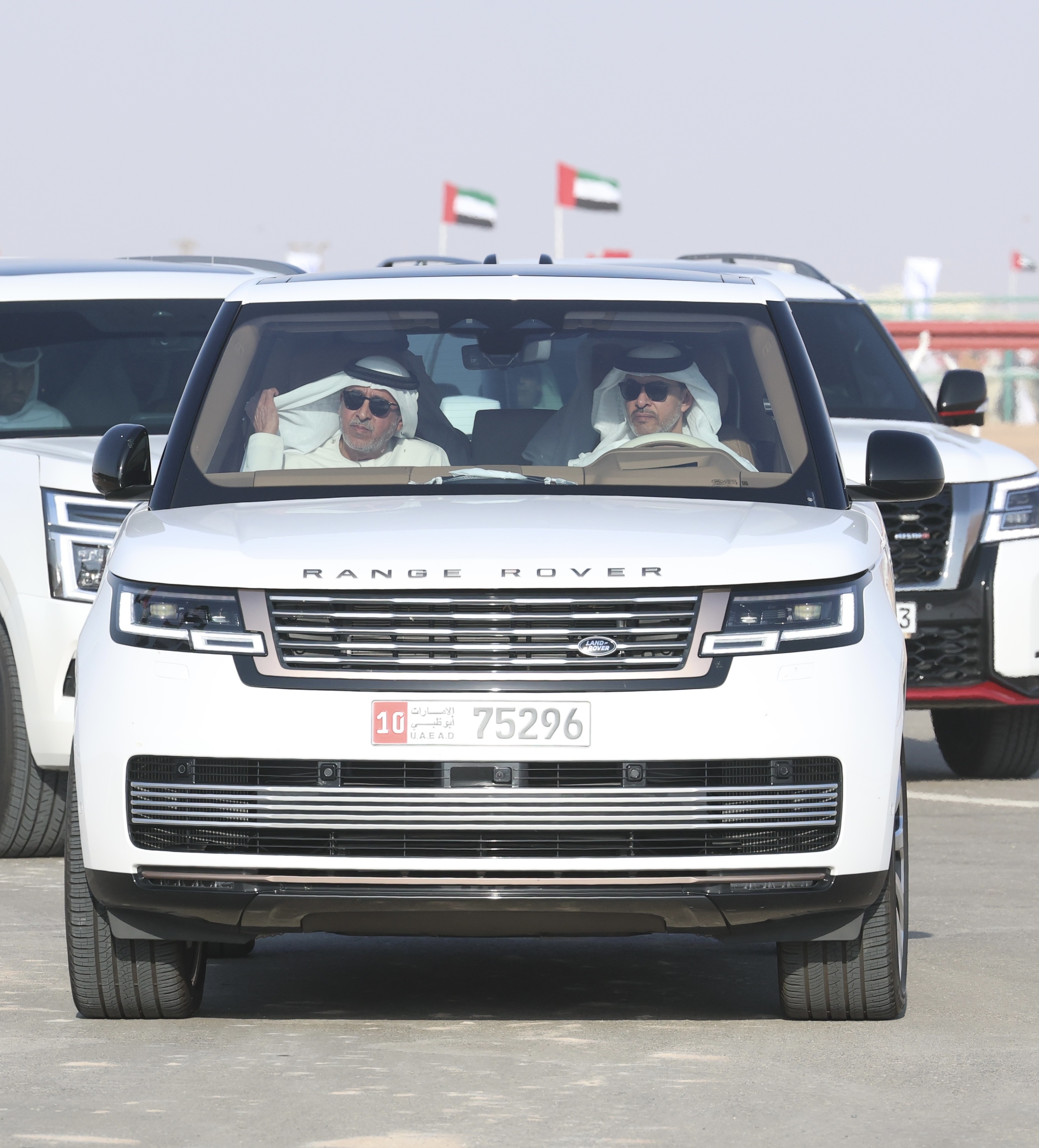 بحضور سمو الشيخ هزاع بن زايد آل نهيان تنطلق أولى منافسات رموز ختامي مهرجان العين لسباقات الهجن 2025 . 